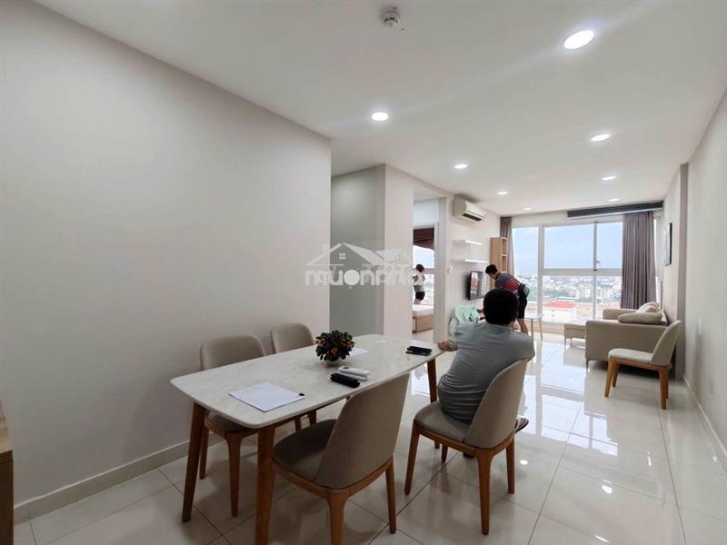 Central plaza- full nt, nhà mới, 2pn, giá 14 triêu/th, 73m2 trống sẵn