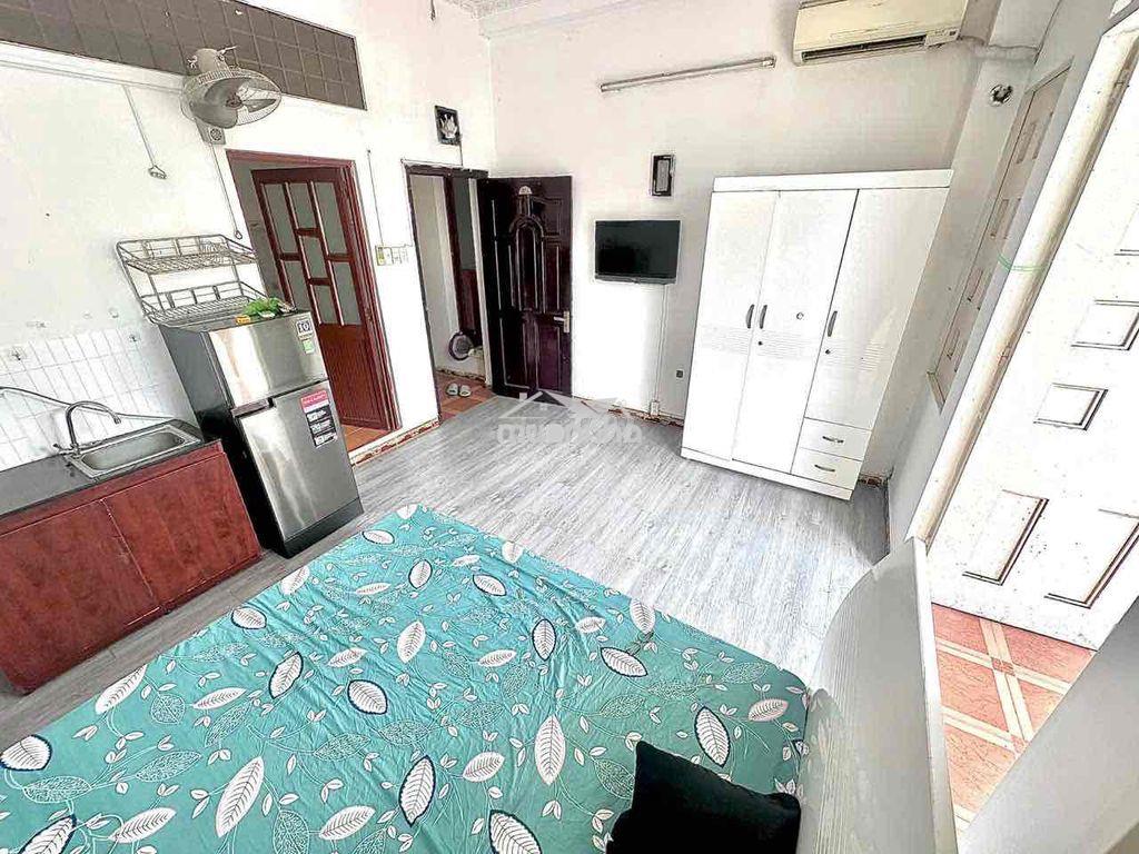 Studio ban công full nội thất gần đh ueh đh bách khoa đh sư phạm - 2