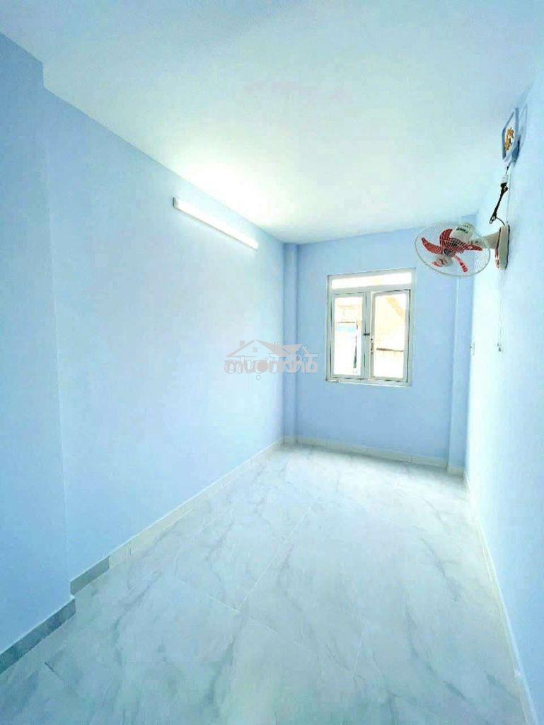 Cho thuê nhà nguyên căn hẻm bến vân đồn, quận 4 - Ảnh 2