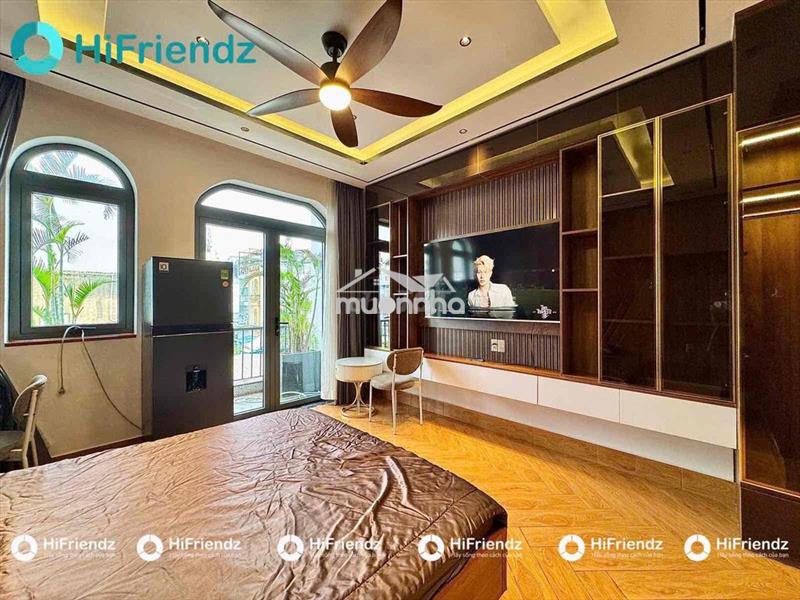 Chdv ban công full nội thất luxury ngay công viên làng hoa
