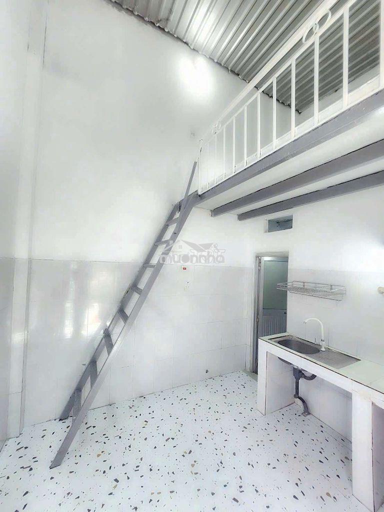 Phòng trọ  mới xây 20m2 có gác rộng phan huy ích
