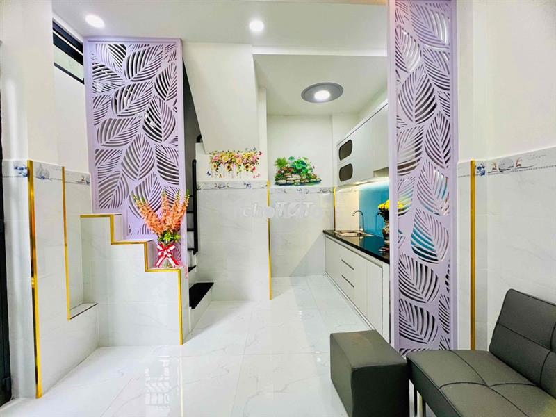 Bán nhà q11 - 3 tầng 2pn 3wc - ngay cầu vượt cây gõ - sát hẻm xe hơi