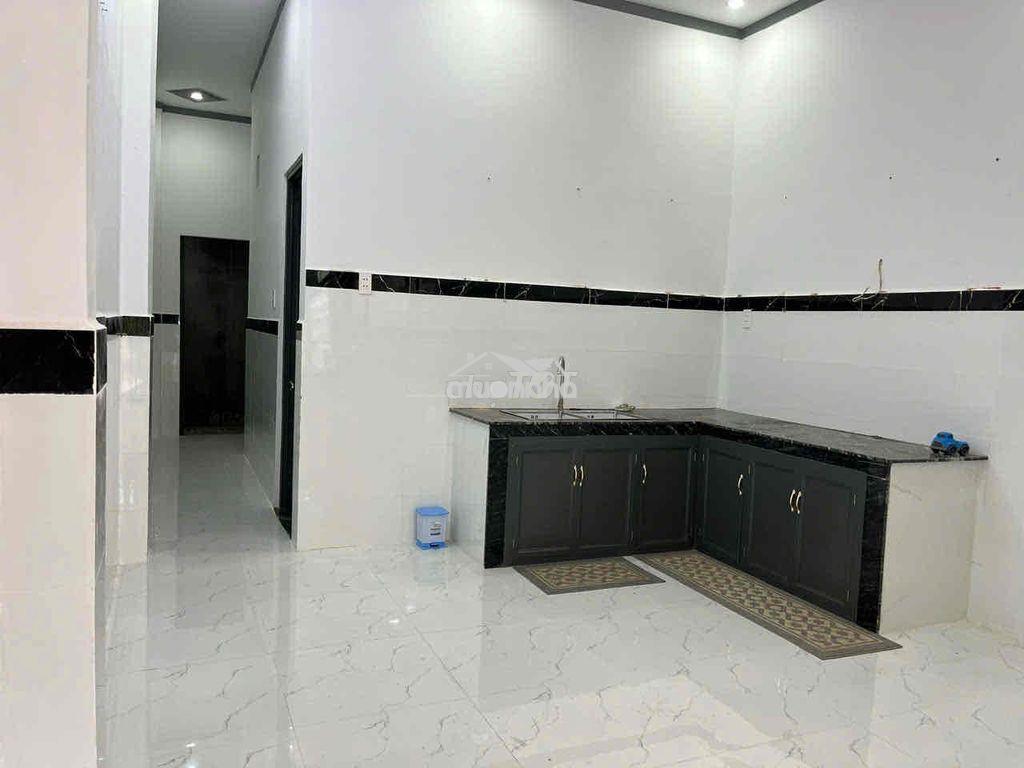 Nhà trệt lầu ngay ngã tư bến cá - 3