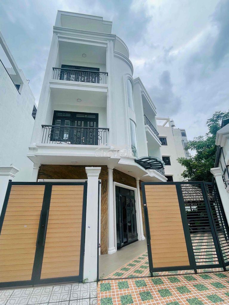 Bán biệt thự phố 215m2 6pn sân vườn hẻm 688 lê đức thọ giá 17.5tỷ