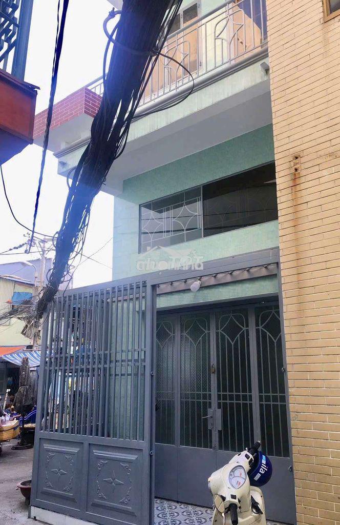 Nhà tguê ng căn mt hẻm xe hơi thông 2lâu đúc 2pn 2wc mới đẹp kd tự do