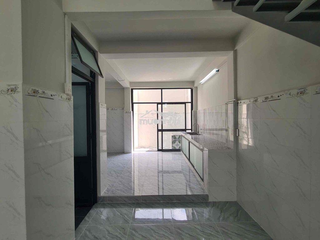 🏡Cho thuê nhà bà điểm. đường nhựa thông dt 5,5x24 có gác 2wc - Ảnh 2