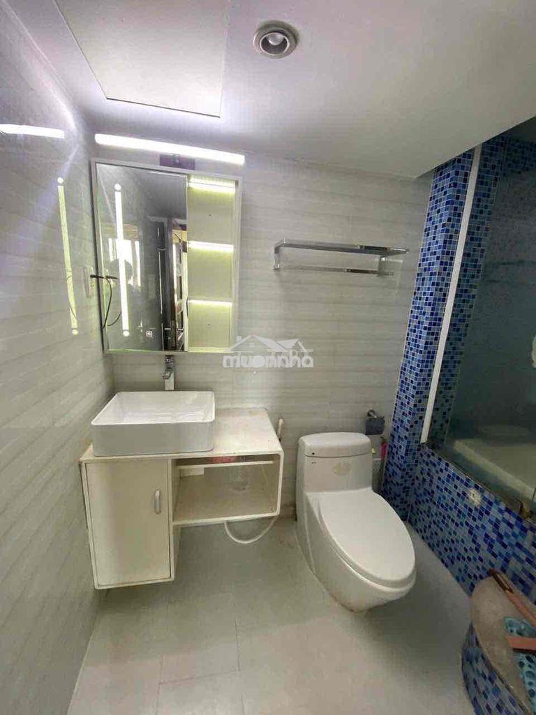 Cần cho gấp căn hộ cao cấp hùng vương plaza số 126 hồng bàng p12. q5
