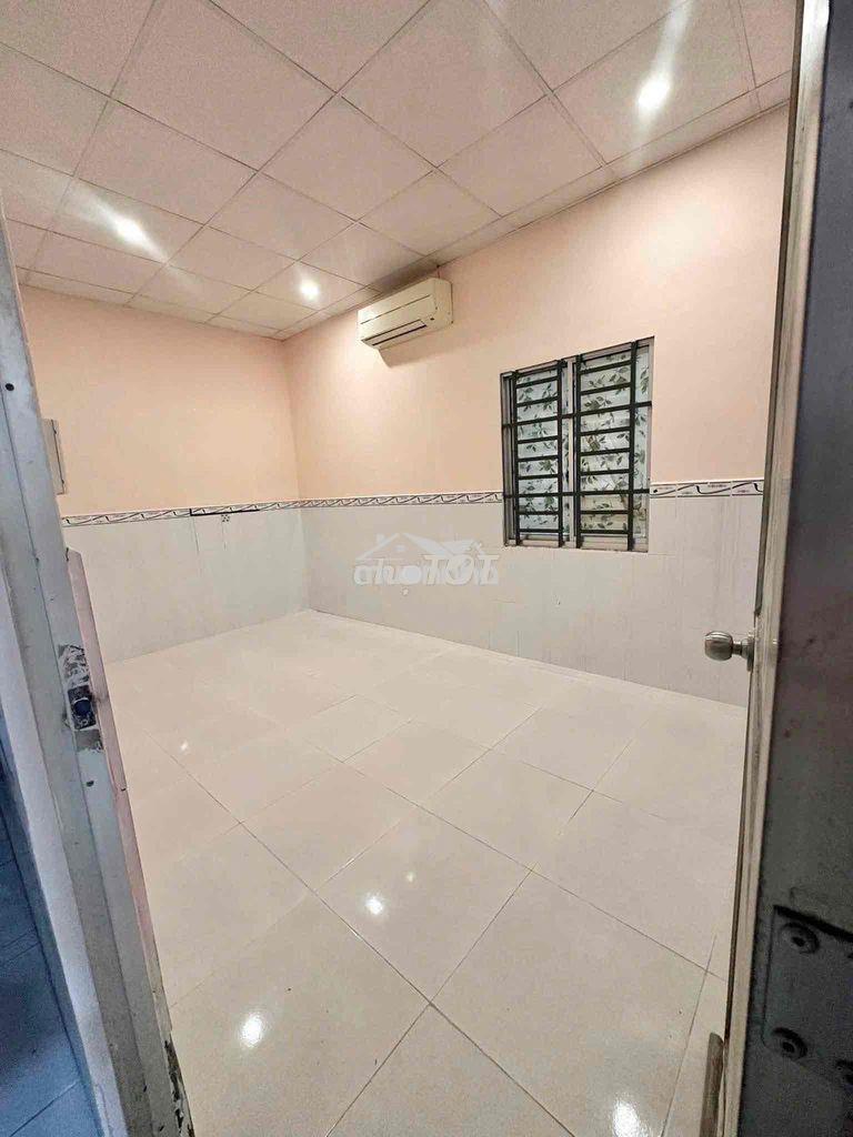 Cho thuê nhà cấp 4 gần hoàng diệu 2 - đại học ngân hàng - 2