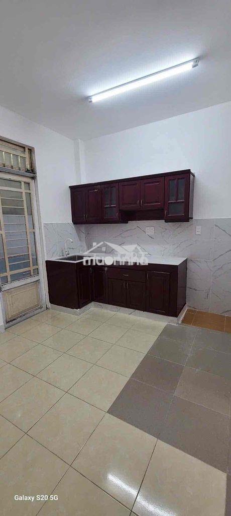 Nhà măt tiền đường số 4, p11, .  4m x 20m , đúc 4 tấm . 14tr/ tháng - Ảnh 2