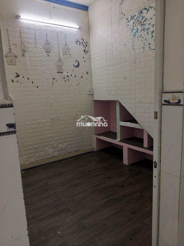 Câ`n cho thuê nhà riêng có 3 phòng q4, p1, bê'n vân dô`n, 360c/24.  - Ảnh 2
