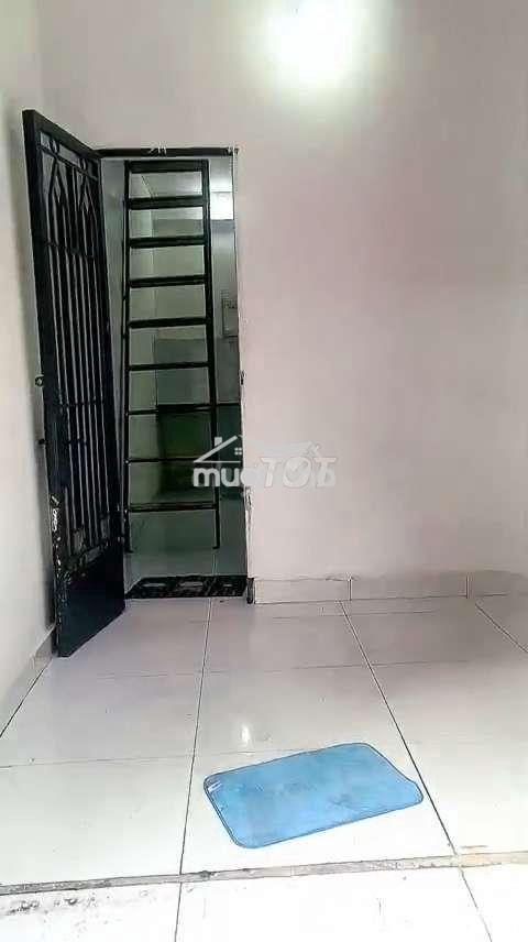 Nhà hẻm thông xe hơi đông hưng thuận sát trường chinh 3x10m 1 lầu đúc - Ảnh 3