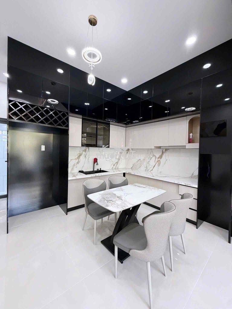 Nhà lầu mới hoàn thiện chỉ 1 tỷ 550 triệu là sở hữu ngay - tặng bộ nội - Ảnh 4