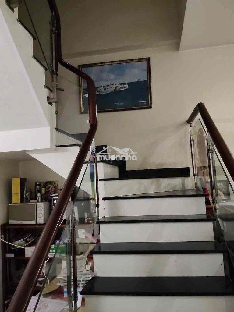 Cho thuê nhà 1 trệt 2 lầu mặt tiền đường 10m thông - 3