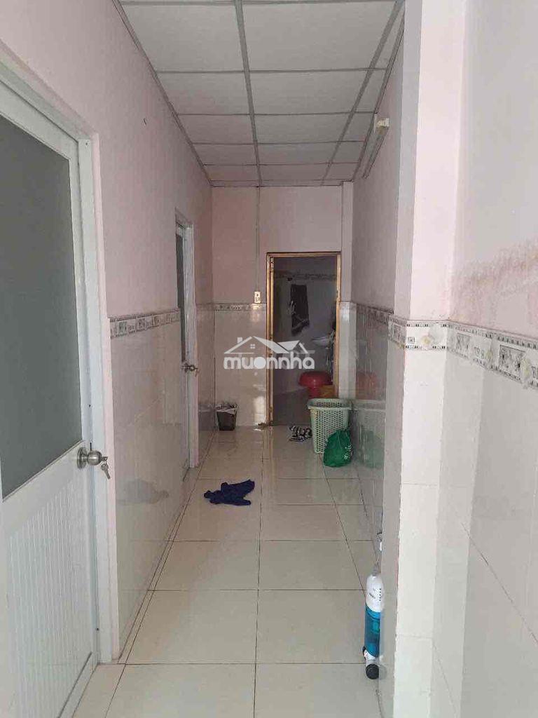 Nhà 1 trệt 1 lầu nguyên căn có 1 máy lạnh 3 pn 2 wc - 2