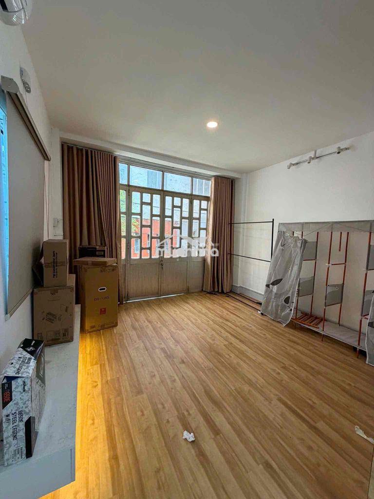 Cho thuê nhà bà hom q6 giá 8tr 6 x 7 trệt, lầu 2-3 pngủ, có nội thất - 4