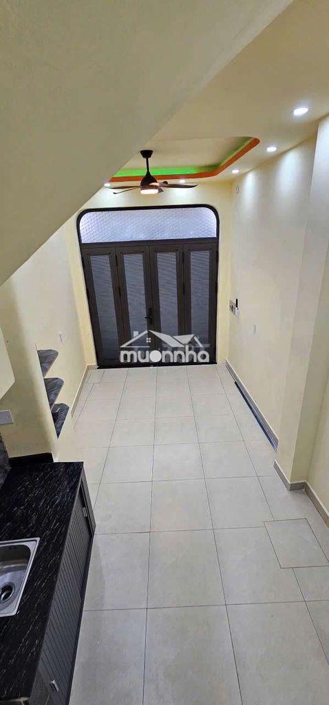Nhà 2 phòng gần đầm sen - Ảnh 2