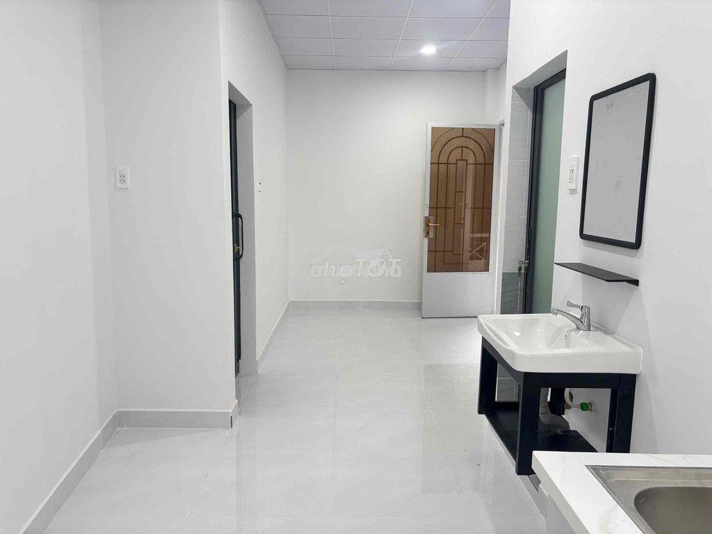 Chính chủ cho thuê studio ban công tách bếp mới hoàn thiện ngay quận 3 - Ảnh 3