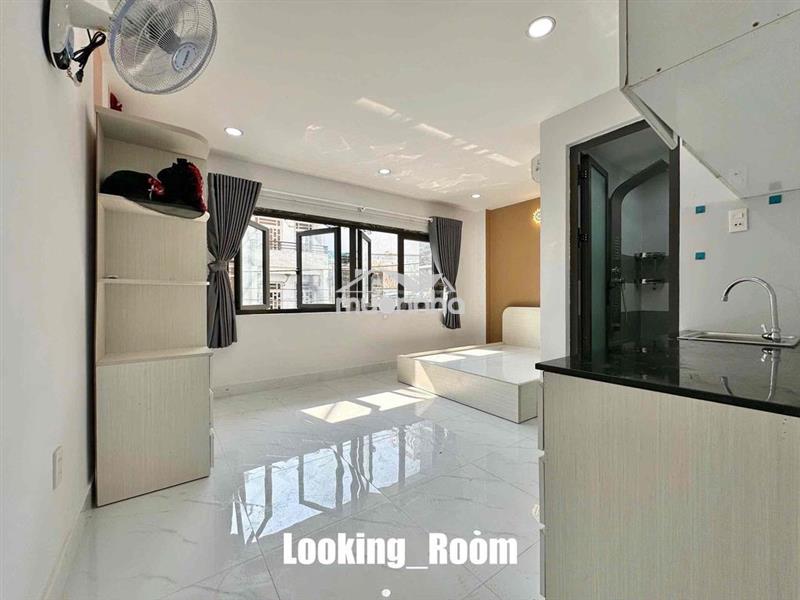 Phòng mới xây phạm văn bạch_cửa sổ thoáng_gần bigc trường chinh