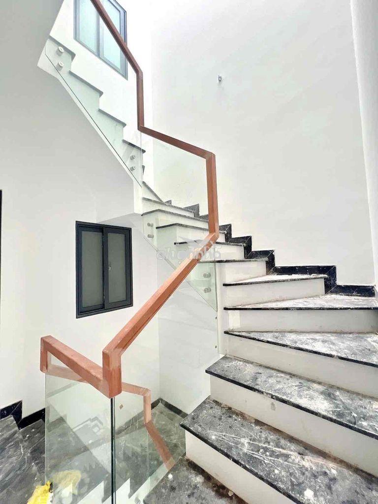 Chính chủ bán nhà thủ đức nhỉnh 4 tỷ 4 tầng 4 phòng ngủ hẽm xe hơi - Ảnh 3