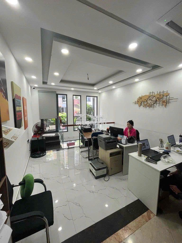 Nhà mới , khu đồng bộ sang , 4 x20m 4 tầng 7 phòng