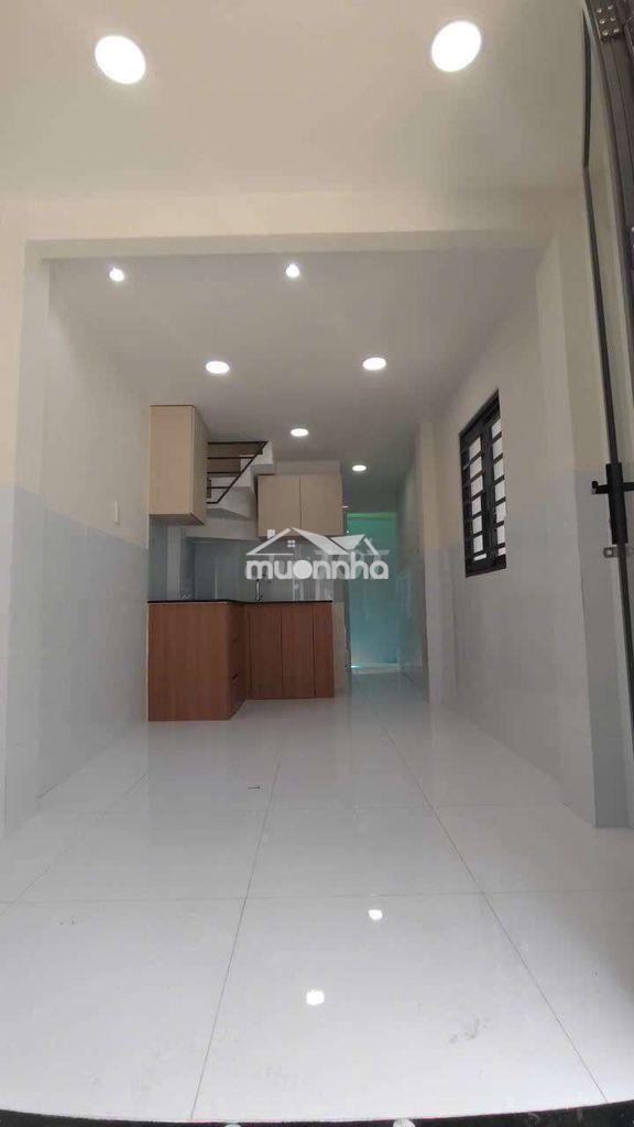 Nhà đẹp 2 lầu gần cầu chữ y - 2