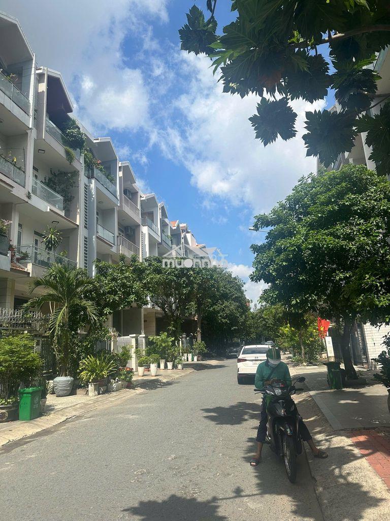 Cho thuê mặt bằng tầng trệt trống suốt kdc himlam p.tân hưng quận 7 - 2
