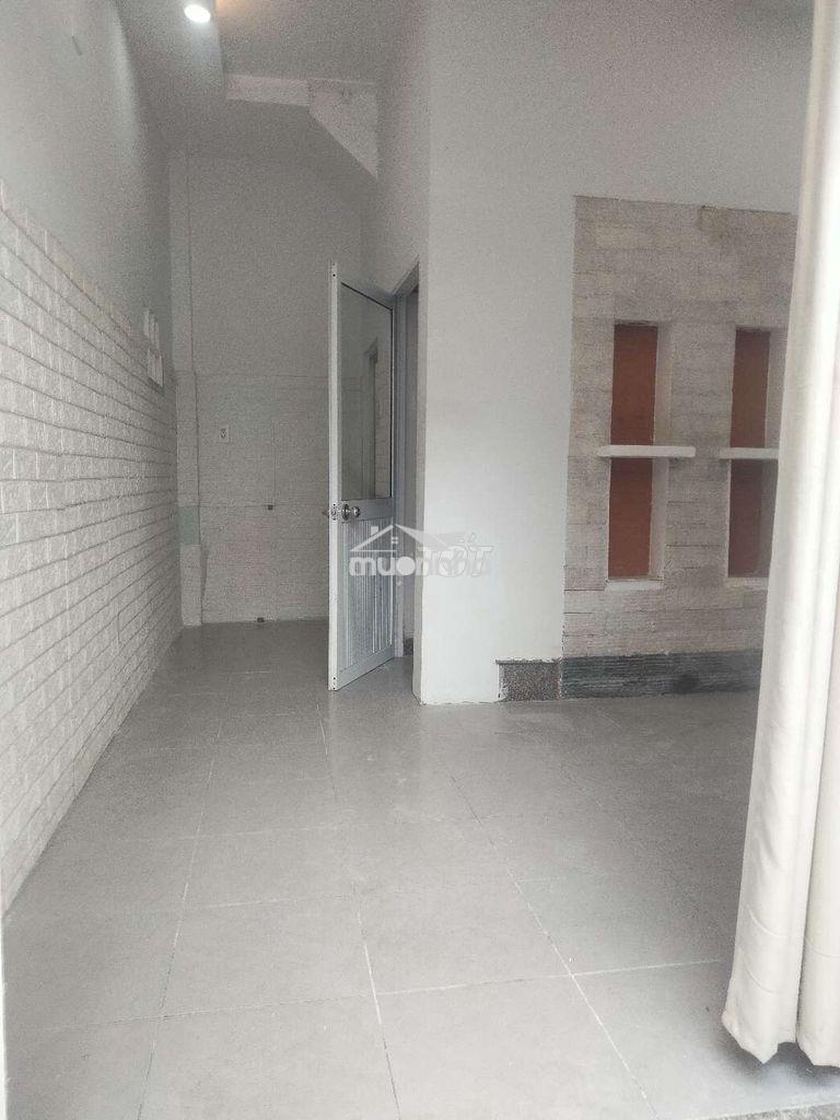 Cho thuê nhà 1 trệt 1 lầu và 1 lửng có máy lạnh, tân định, q1 - 2