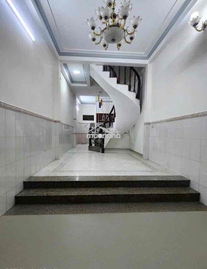 Nguyễn bá tuyển-cách mạng tháng 8- quận 3-tân bình-12tr/tháng-6 phòng - 4