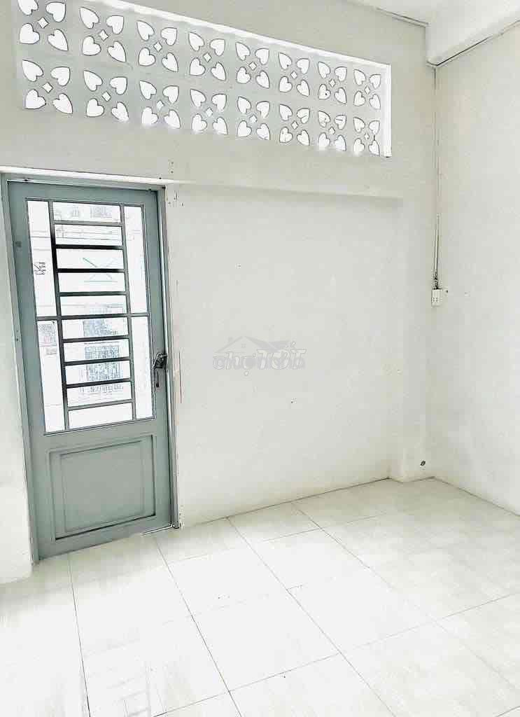 Ba tháng hai- thái phiên-q11-q5-q10-120m2 sử dụng-4 tầng