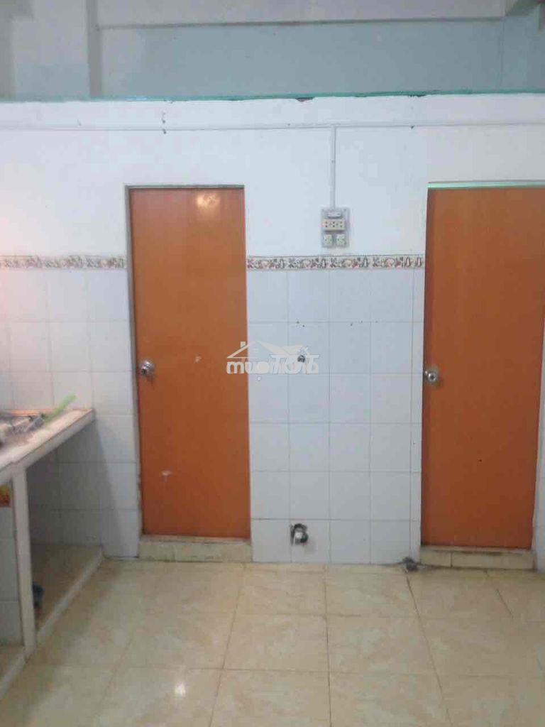 Căn hộ chung cư lầu 3, lô d chung cư lạc long quân, phường 5, quận 11 - Ảnh 4