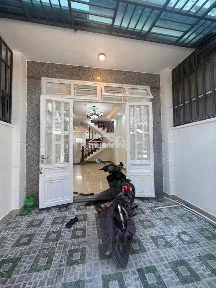 Nhà 2 tầng hẻm xe hơi, gần chợ vườn lài, đh nguyễn tất thành