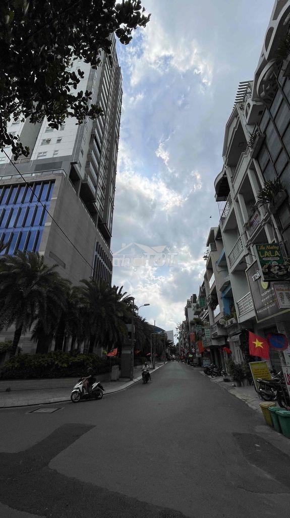 Cho thuê nhanh căn hộ 2pn, ngay trung tâm quận 10