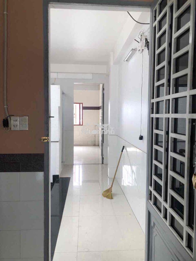 Phòng ngay đường trần văn kiểu khu binh phú q6 - 3