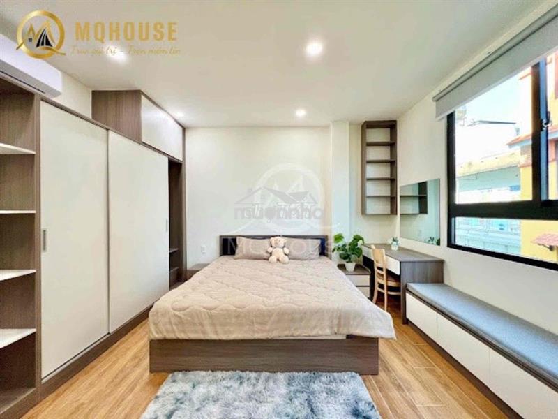 Trống lại phòng studio cao cấp cửa sổ trời full nội thất ngay tô ký