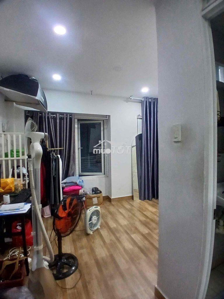 Nhà nở hậu . nhà còn mới đẹp . chính chủ đang ở . hẻm xe hơi gần cửa - Ảnh 3