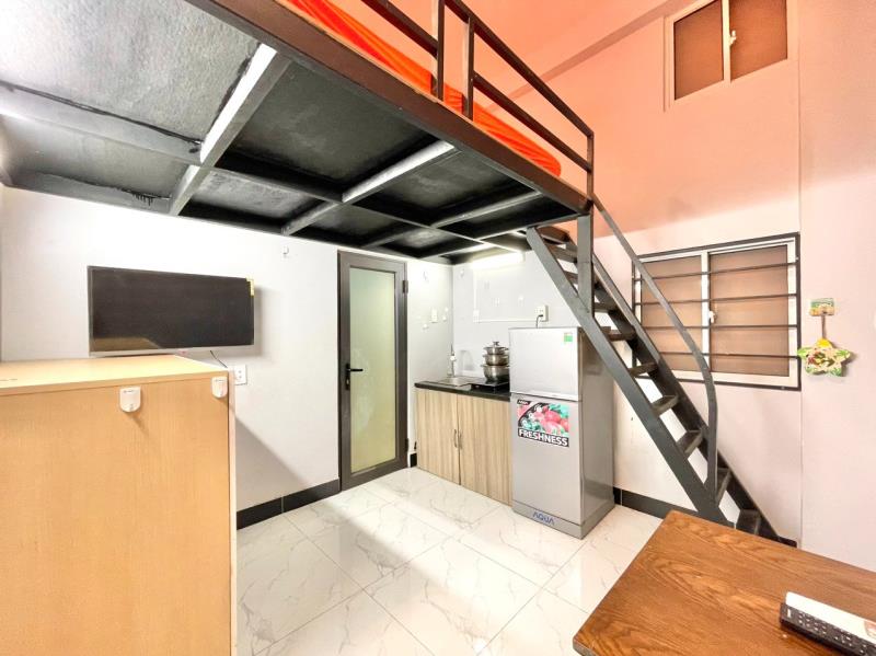 Phòng gác lửng mới xây gần bệnh viện hoàn mỹ