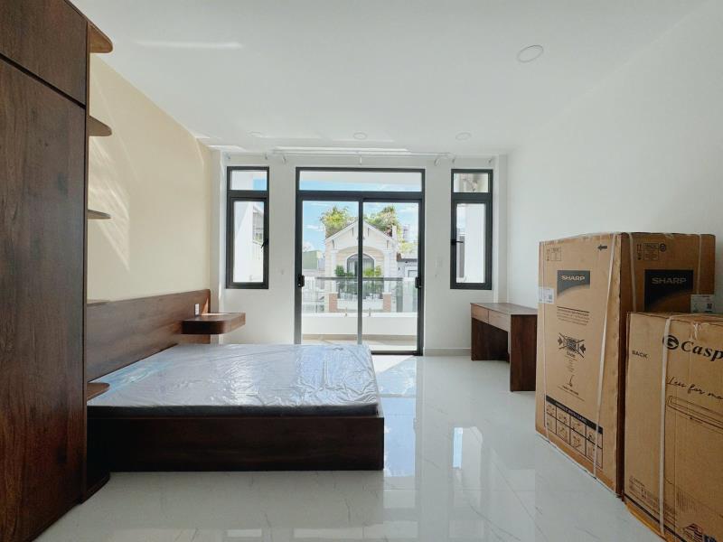 Cho thuê căn hộ studio - full nội thất- bancon to- máy giật riêng nơ trang long- bình thạnh