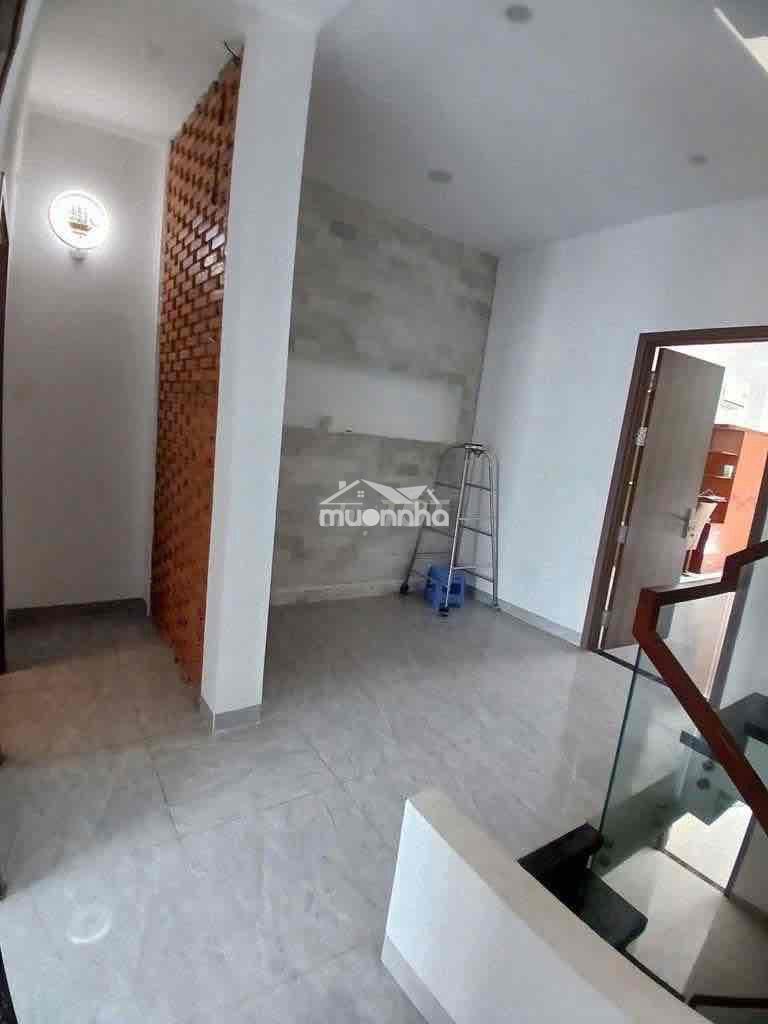 Cho thuê 4 tầng 4 phòng ngủ 5 wc