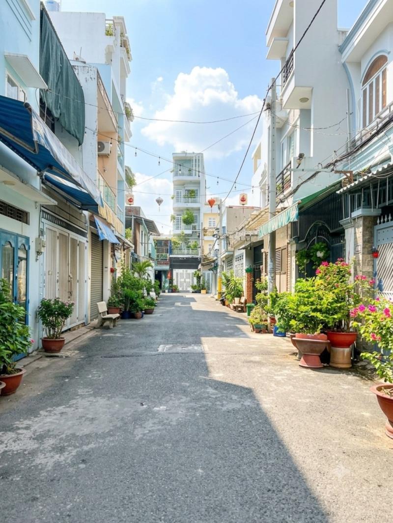 Chủ kẹt tiền bán gấp nhà bình trị đông- tên lửa 60m2 đường 6m ô tô chỉ 4ti15