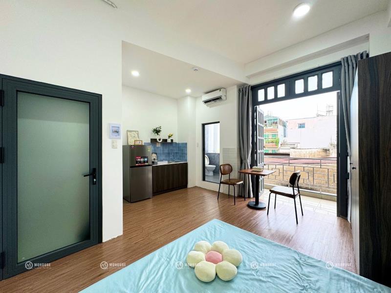 Studio có ban công siêu thoáng , nằm ngay trên đường âu cơ gần thoại ngọc hầu , luỹ bán bích , gần đại học huit , vhu  - Ảnh 3