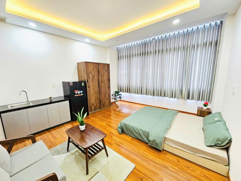 Bảo là thuê phòng để 'chữa lành tâm hồn', ai ngờ vừa nằm xuống sàn gỗ là... lười luôn tới năm sau!" 🧘♀️🪵💸 người ta tốn tiền đi đà lạt chữa lành vì không khí trong lành, còn bước chân vào căn p401 - Ảnh 4