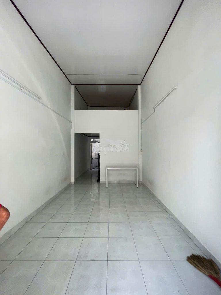 Cho thuê nhà nguyên căn đường nguyễn hữu tiến giá chỉ 5,5 triệu/ tháng