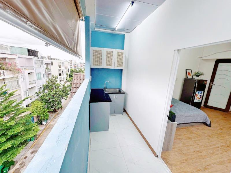 Phòng tách bếp ban công tại quận 7