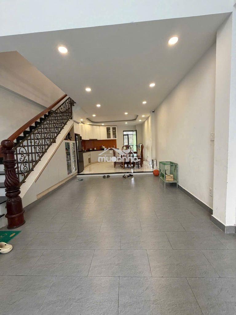 Nhà cho thuê bình lợi. trệt 2 lầu st. dt: 4,5x20m. hẻm thông 