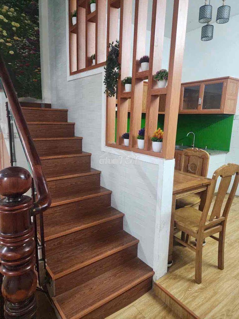 Cho thuê nhà nguyên căn hẻm xe hơi có nội thất 7,5 triệu