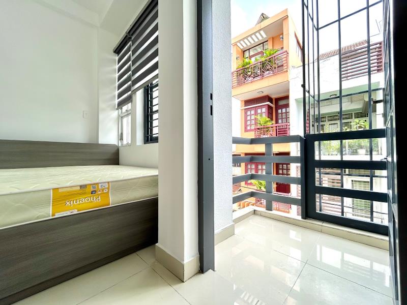 Phòng trọ phú nhuận, huỳnh văn bánh - studio ban công, máy giặt riêng - Ảnh 3