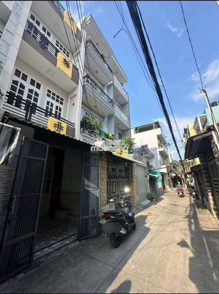 Nhà đẹp nguyên căn xe hơi đổ cửa đường phạm thế biển p5 q8