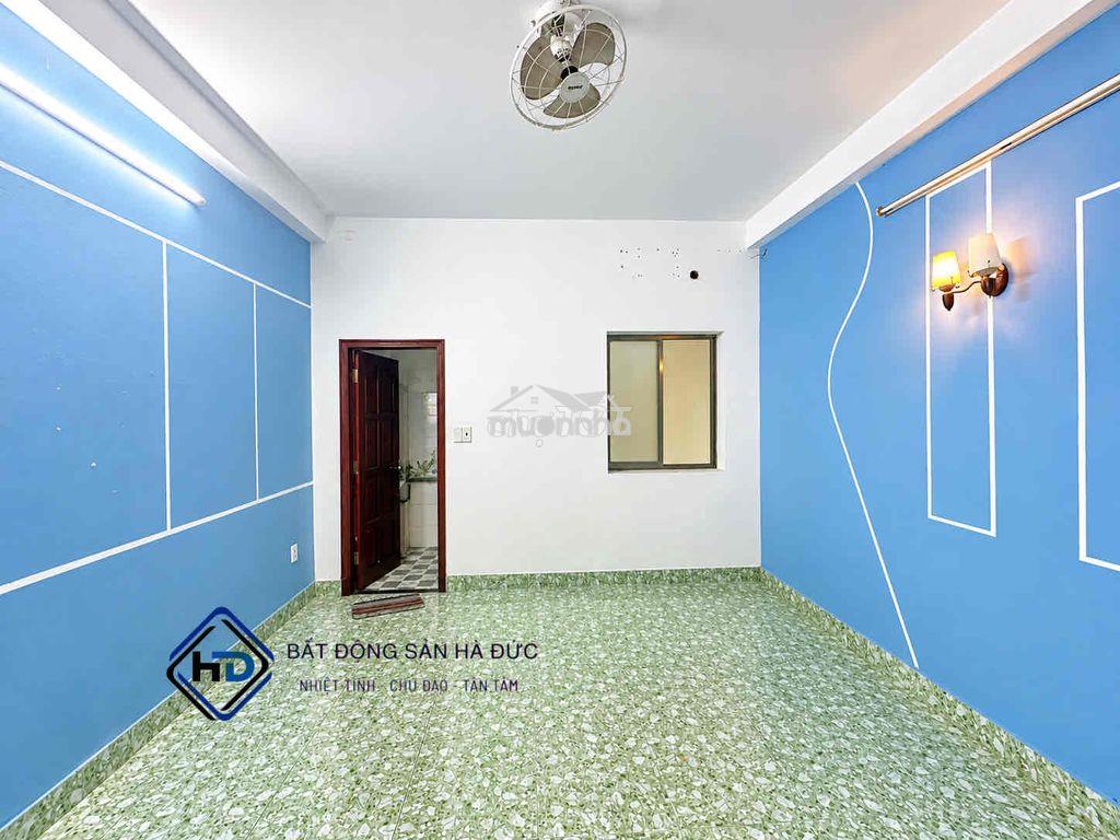 Nhà 2 lầu 4x20 hẻm nhựa 6m thông gần trường nguyễn trung trực - Ảnh 4