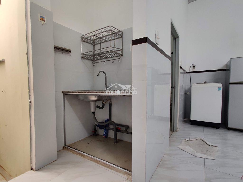 Phòng trọ đường cmt8, quận 3 rộng rãi thoáng mát - Ảnh 3