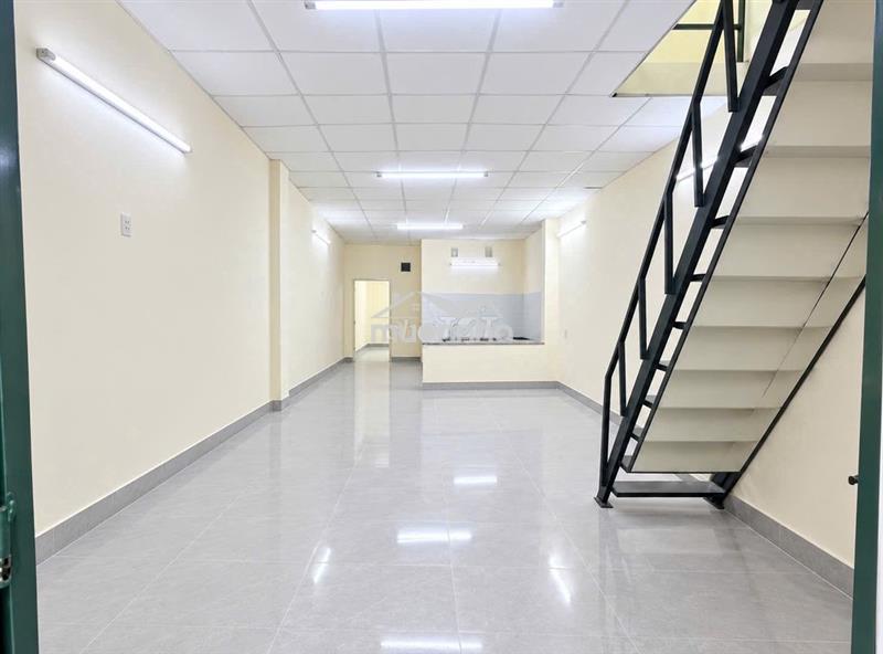 Cho thuê nhà đẹp, có  phòng đường trần xuân soạn, chỉ 9,5tr